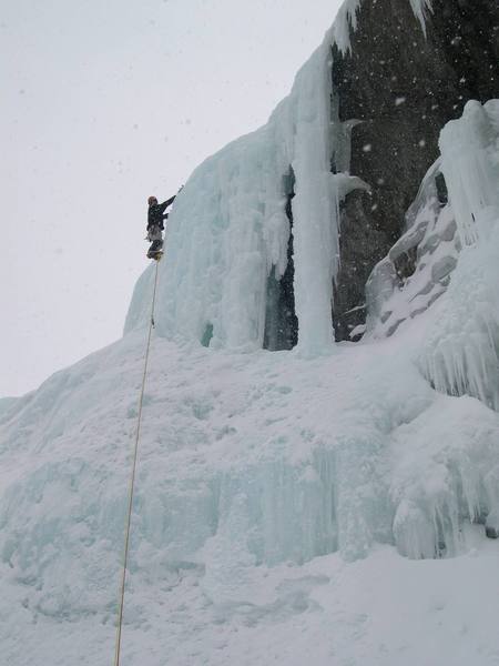 Climbing Mt. Lincoln (Right side 2/27/05) in fat conditions. Nice little pillar formed up on right. Great conditions with the warmer weather, not as brittle as usuall this time of year. Cheers!