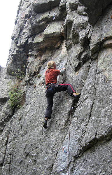 Irina moving left into the steep corner on Tese.