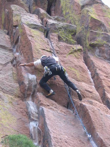 Nearing half way on Hand Crack<br>
Photo by Tonya Riggs<br>
