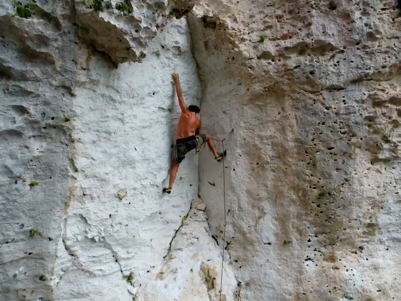 Esquina de Coca "Cocaine Corner"  (11b), another classic 30m pitch at The Flying Coconut Crags in Ciales, PR.