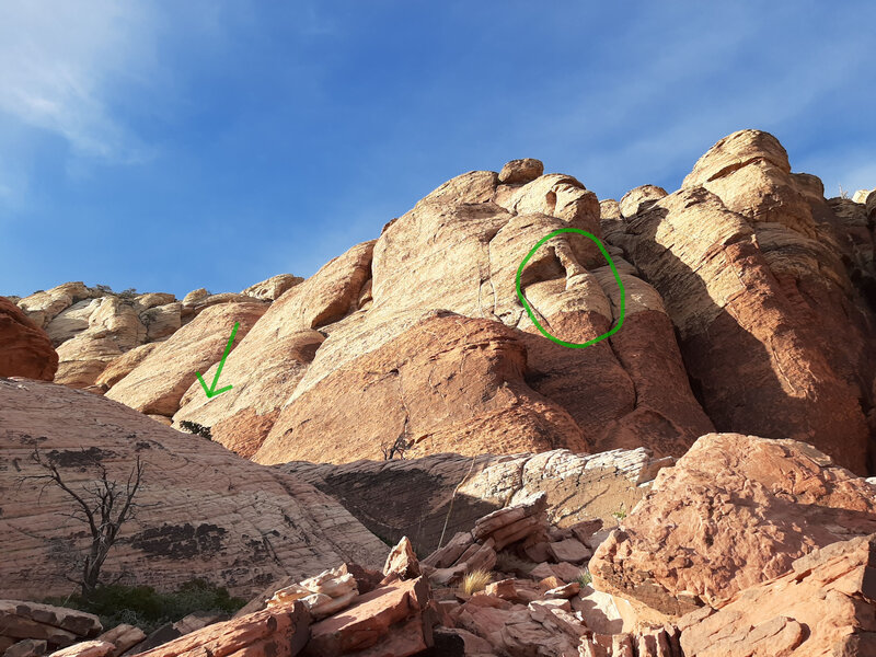 Part 3 of the Painted Bowl walk-off descent: Look for the elephant's trunk-like feature.  Down and left is the pine tree that marks the top of the gully that drops you into Painted Bowl.  As you get closer you'll pass a low, hidden arch.