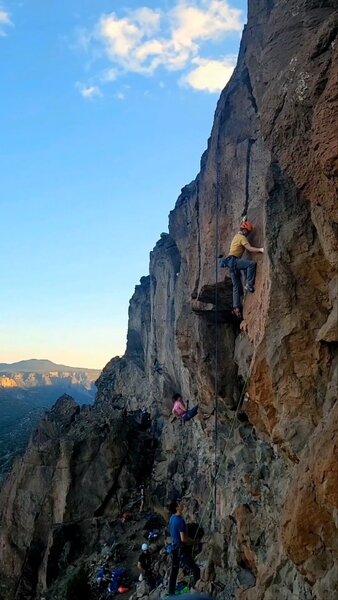 Leading "Box Overhang Right" on a (almost too) warm June day