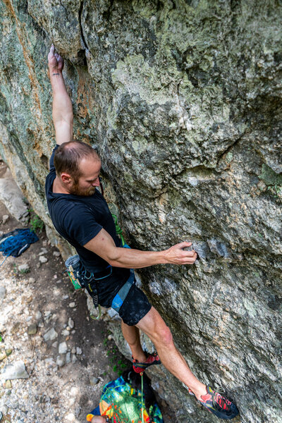 Tim Campbell boulderin'