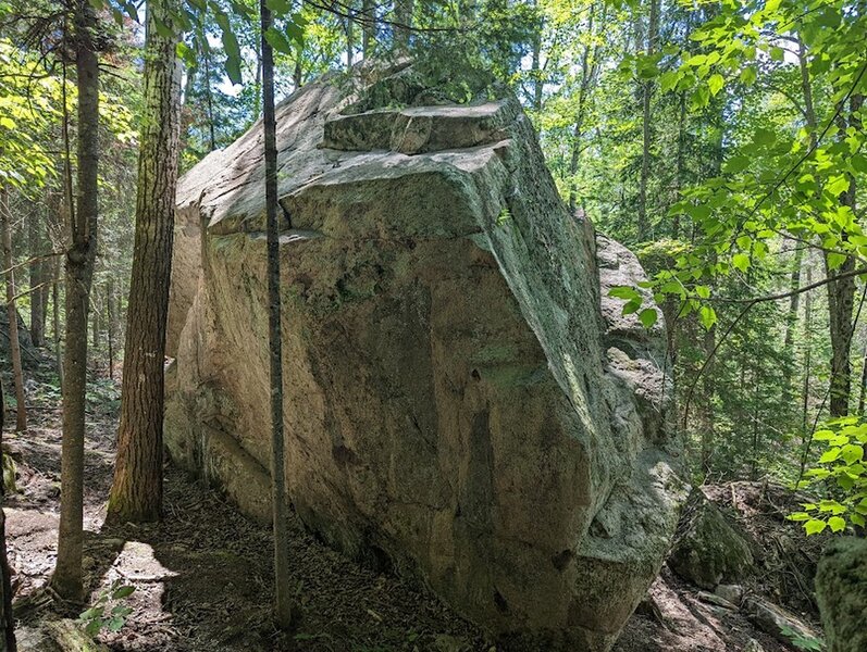 Climbing in Sunnyside Boulders, Ontario