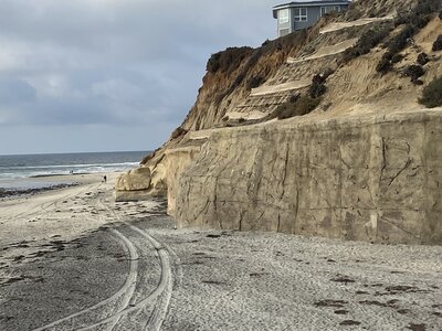 Solana beach wall come after 6pm ⚠️Lifeguards⚠️