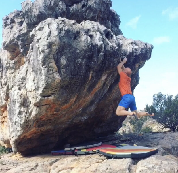 Double clutch dyno to the glory jug of a chicken head that Rocklands top outs are famous for