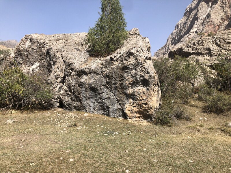 Obvious boulder split by diagonal finger crack
