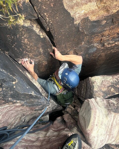 Belay right above the chockstone