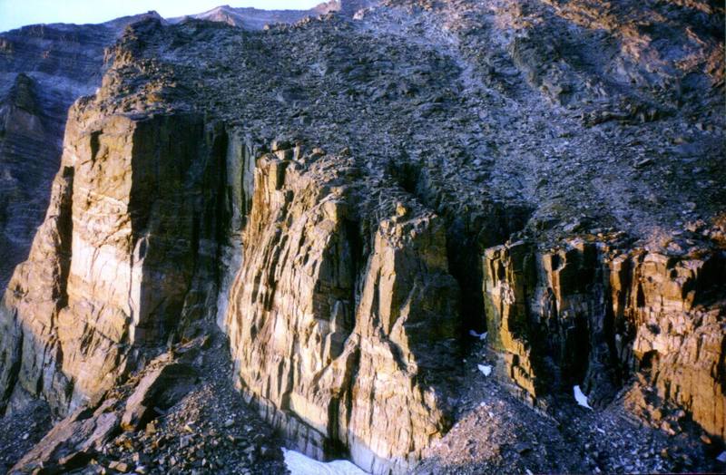 Ships Prow north side above Chasm Lake