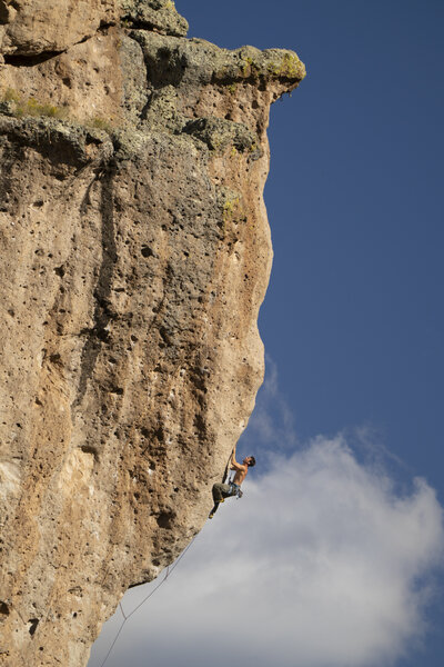 On the steep Arete of Goliath