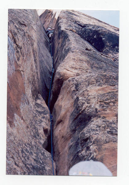 Shane Zentner gettin' groovy on Peapod Crack, May 25, 2003. 