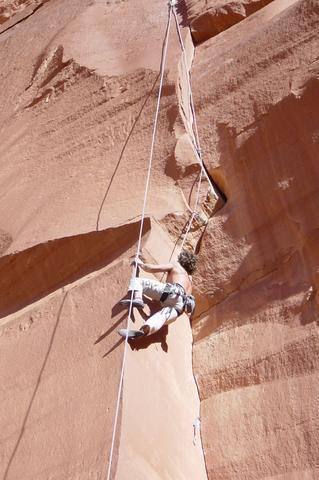 workin the arete to start the overhanging traverse move.