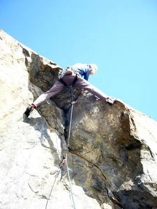 Ivan moving past the roof.  Gear is a bit strenuous to place but good making this a fun, safe lead.